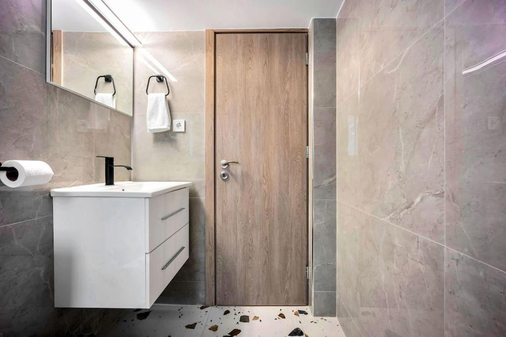Artemis Modern Apartment أثينا المظهر الخارجي الصورة