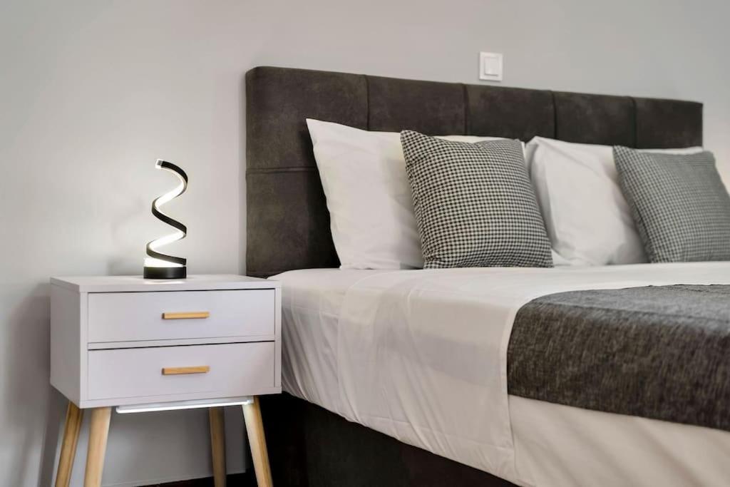 Artemis Modern Apartment أثينا المظهر الخارجي الصورة